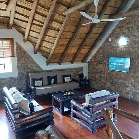 Villa Giraffe Plains Marloth Park Exterior foto